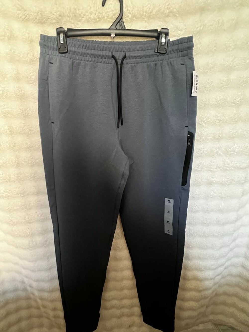 NWT Old Navy Men's Dynamic Fleece 4.0 Joggers – Gray Charc